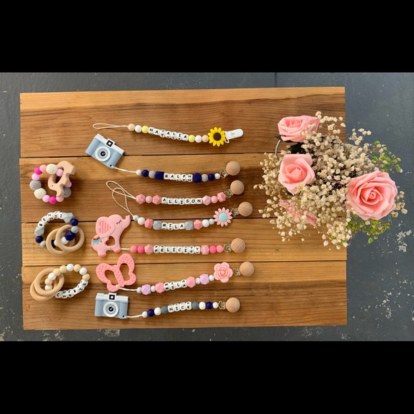 Pacifier Clips, Teething Clips & Teething Rattles - Picture 2 of 10